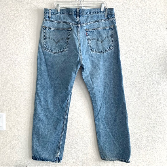 Vintage Levi’s 505 Light Wash Straight Leg Jeans - Picture 14 of 15
